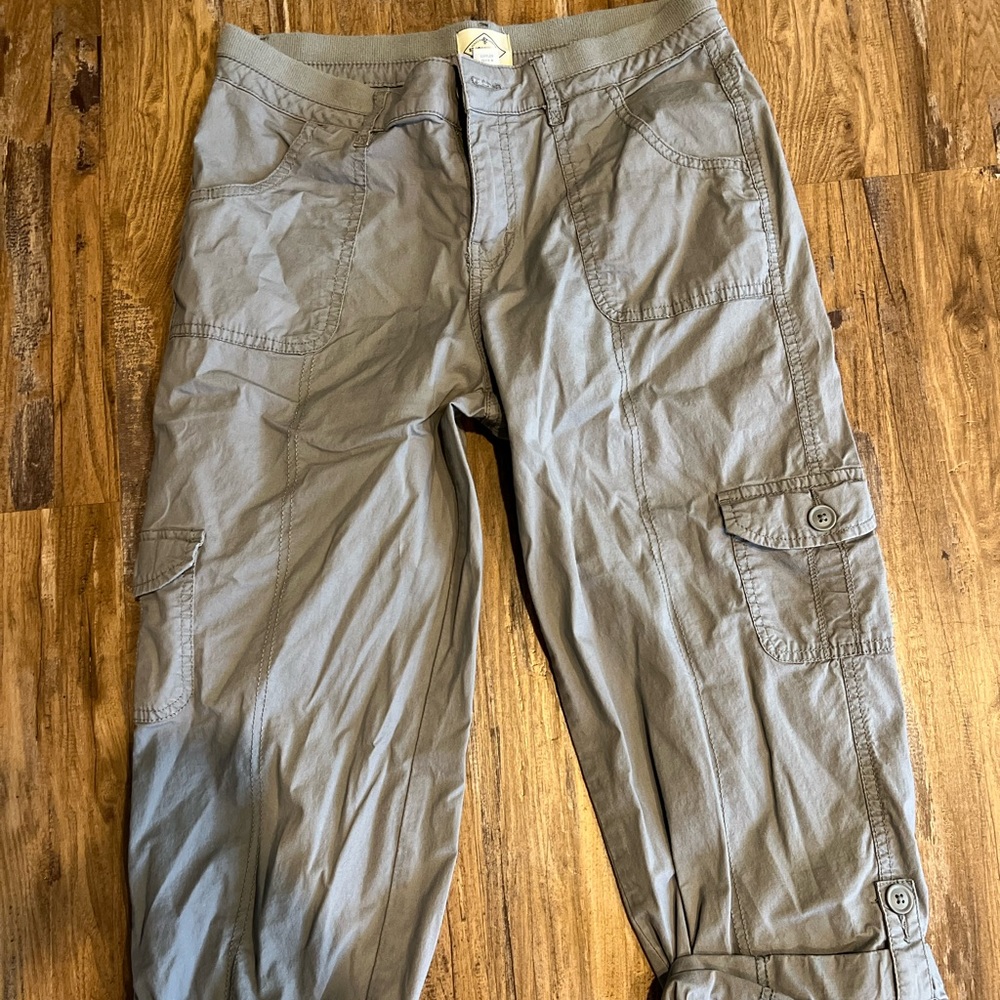 St. John’s Bay capris, size 4